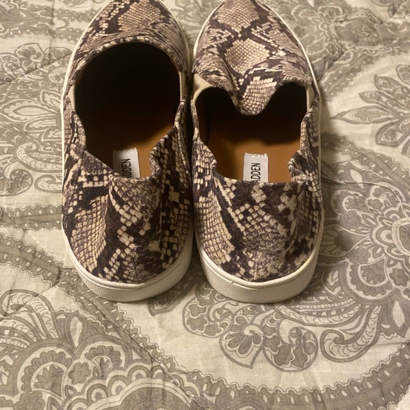 Steve Madden animal print shoes - Picture 2 of 5